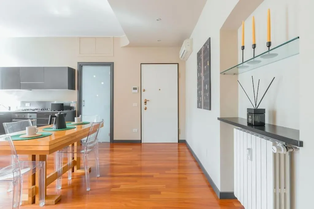 Loft Sterlizia, By R Collection Apartment ميلان
